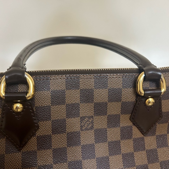 Louis Vuitton Saleya MM - Picture 13 of 15